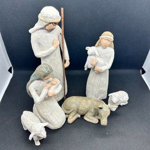 Like new in box Willow Tree 6 pc Nativity Scene